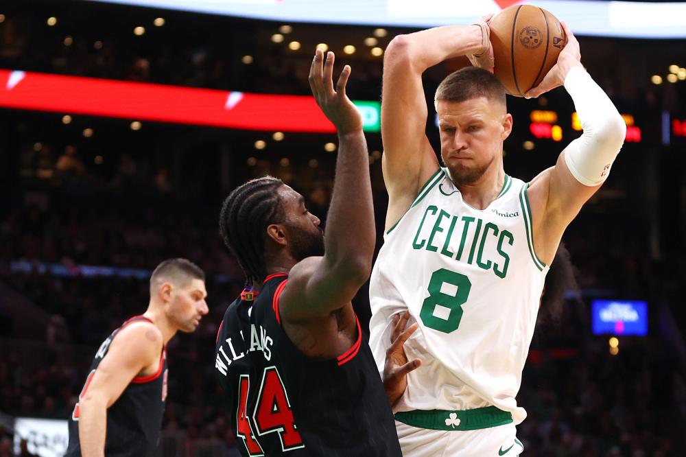 体育韩国羽毛球公开赛：陈雨菲 翁泓阳首轮过关